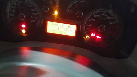 FIAT UNO 1.0 MPI MILLE WAY ECONOMY 8V FLEX 2P MANUAL